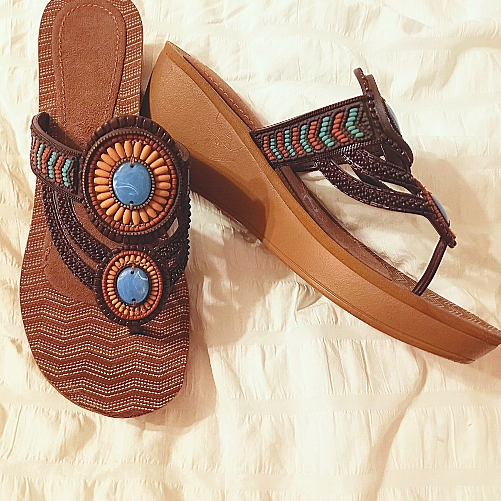 NWOTBeaded wedge sandal